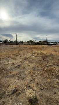 Land, Banning, CA