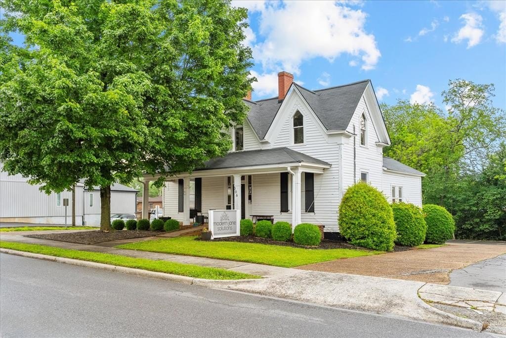 Charming Commercial Property in Dalton