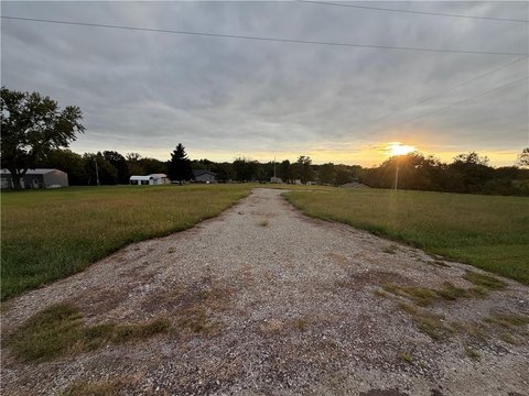 Land, Gallatin, MO