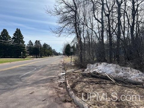 LAND - Ironwood, MI