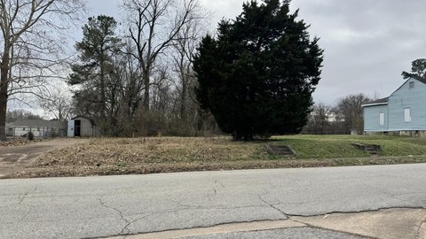 Residential Land in Jackson, TN