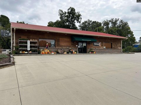 Restaurant-Ready Retail Building