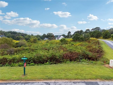 Buildable Lot in Sweetgrass Subdivision