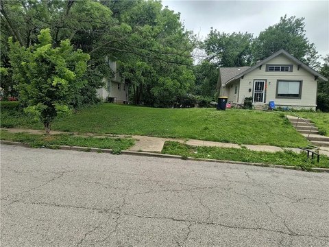 LAND - Kansas City, MO