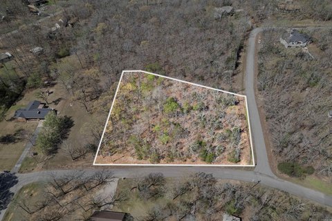 Subdivision Lot in Desirable Neighborhood