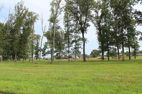 Residential Lot in Hunters Point