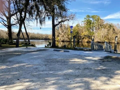 Land & Docks, FL