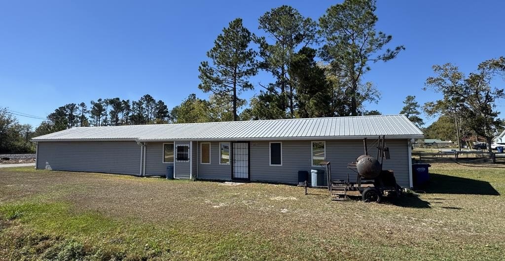 Nicholls Commercial Building For Sale