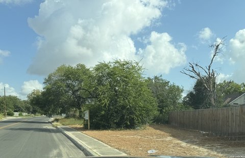 LAND - San Antonio, TX