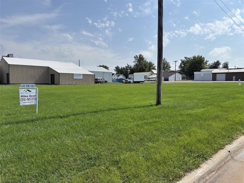 Land/Lot/Farm, Newhall, IA