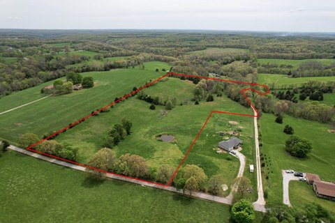 Land with Ponds in Clever, MO