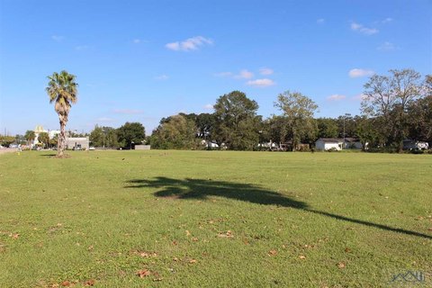 Commercial Land in Houma, LA
