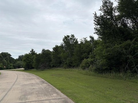 Residential Land in Shadow Lakes