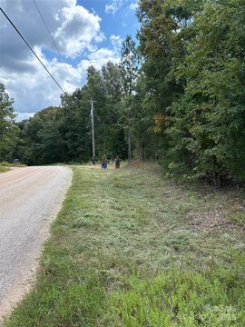 Land with Creek in Lancaster