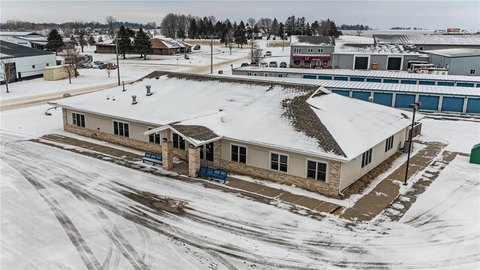 Versatile Commercial Building in Kasson