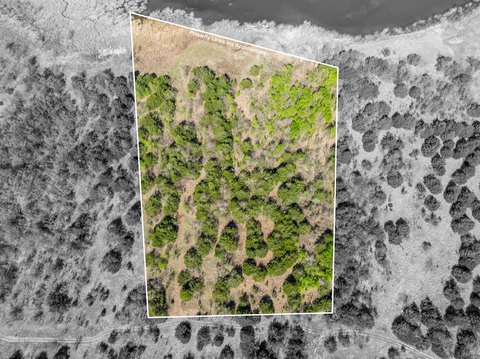 4.2 Acres in Avalon, TX