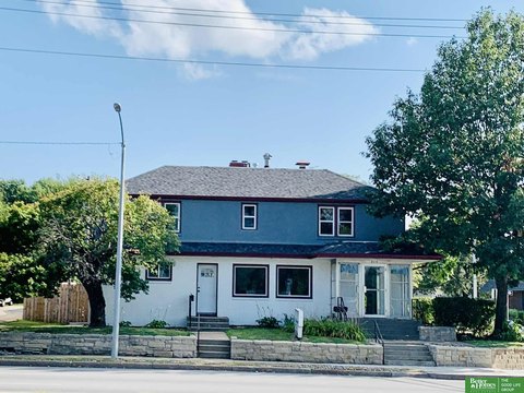 Mixed-Use Triplex in Benson