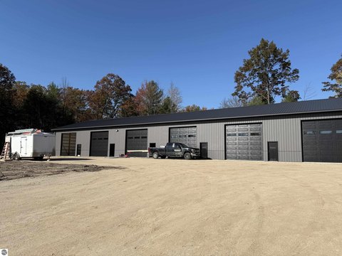 Self-Storage Unit with Overhead Door