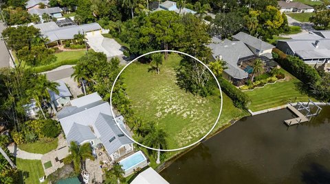 Land, BRADENTON, FL
