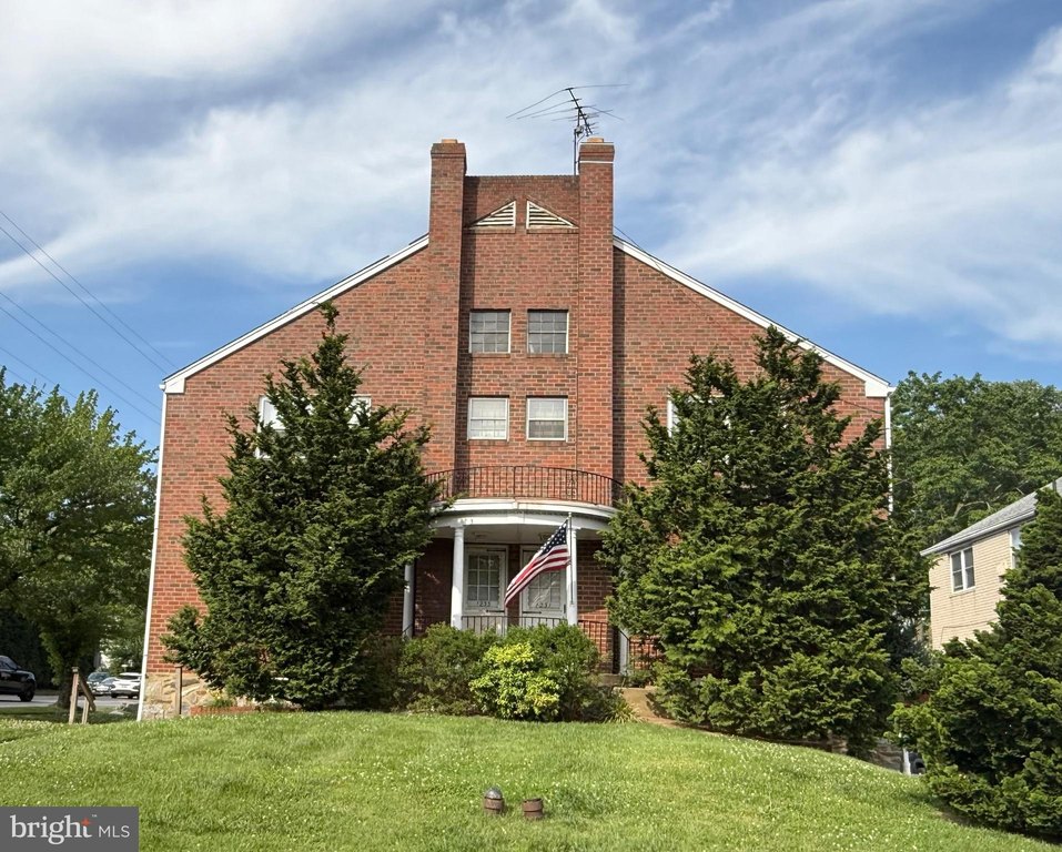 1231 Drexel Ave, Drexel Hill, PA 19026