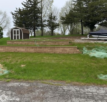 Spacious Camper Lots in Ellston