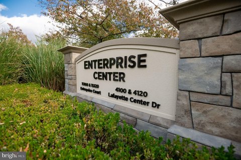 Chantilly Office/Flex Space Available