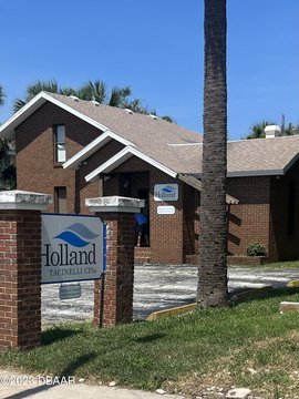 Daytona Beach Commercial Live-Work Space