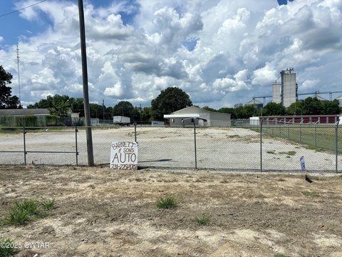 Humboldt Commercial Property For Sale