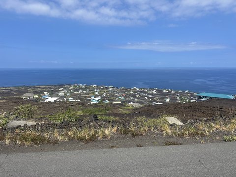 Land, Captain Cook, HI
