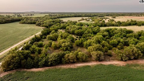 Land, Lindsborg, KS