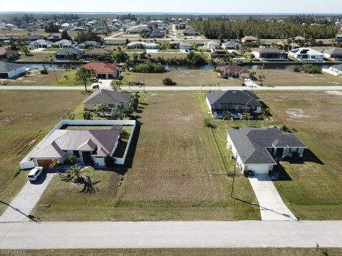 Prime Residential Lot in Cape Coral