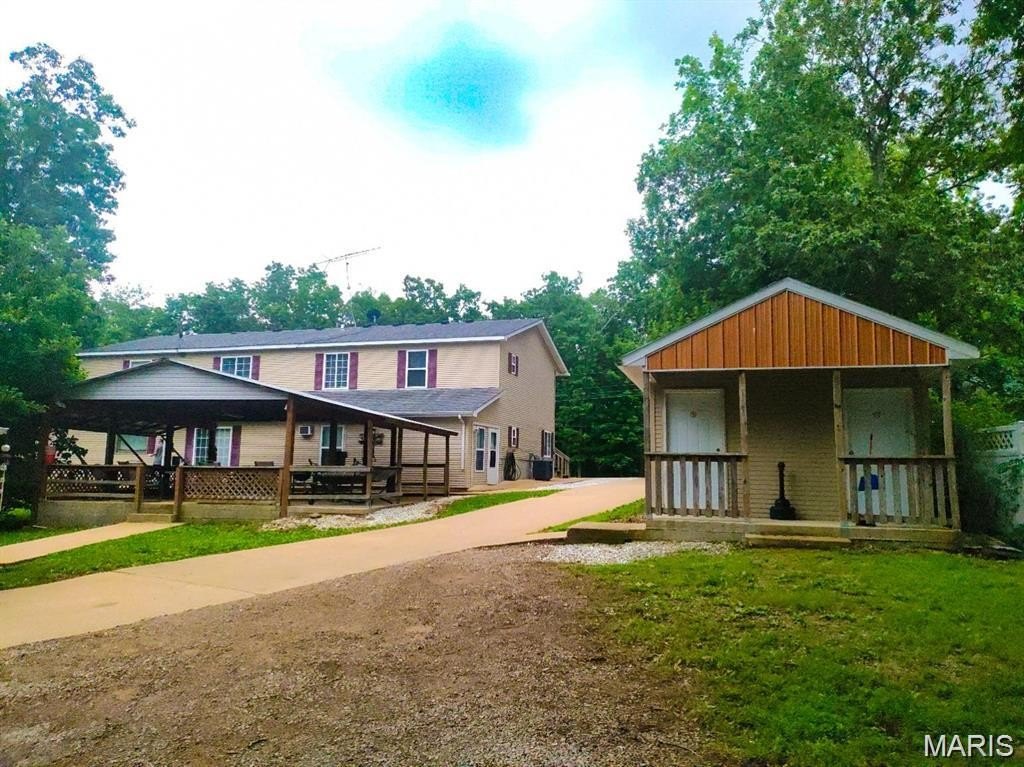 Lodge & Cabins Near Clearwater