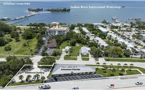 Sebastian, FL Retail/Office Plaza