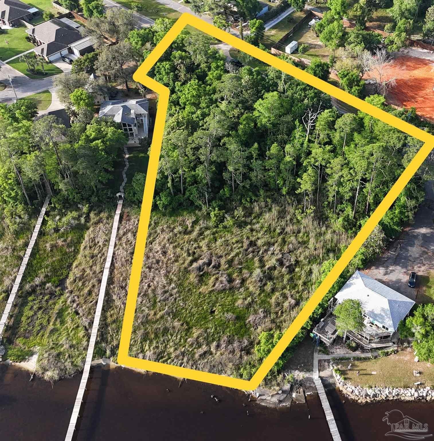 Waterfront Lot in Paradise Beach