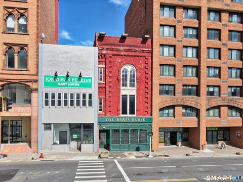 Four-Story Restaurant & Bar Building