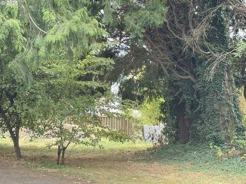Residential Land in Gresham, Oregon