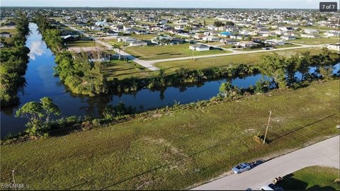 Cape Coral Canal-Front Land