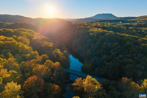 136 Acres Riverfront Land Lexington