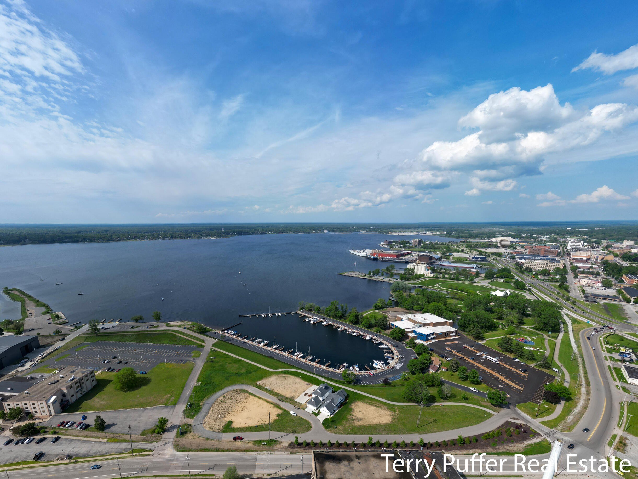 Waterfront and Water-Facing Buildable Lots