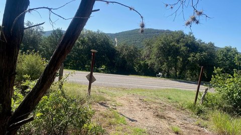 LAND - Leakey, TX