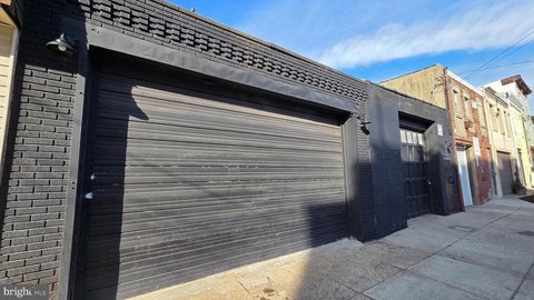 Industrial Garage-Style Building