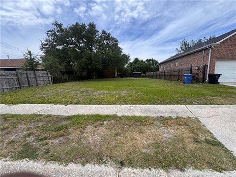 LAND - New Orleans, LA