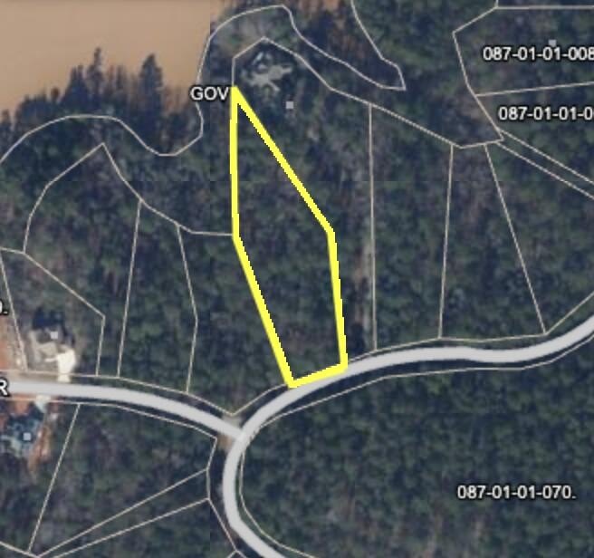 Lakefront Homesite in Savannah Lakes