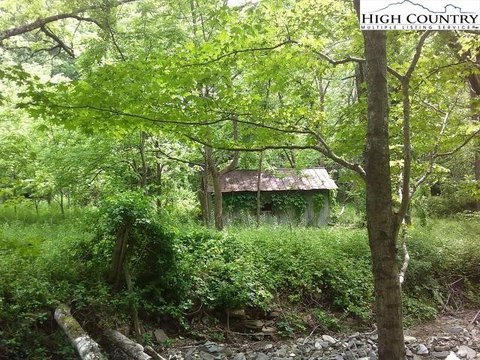 Unrestricted Land Near Boone