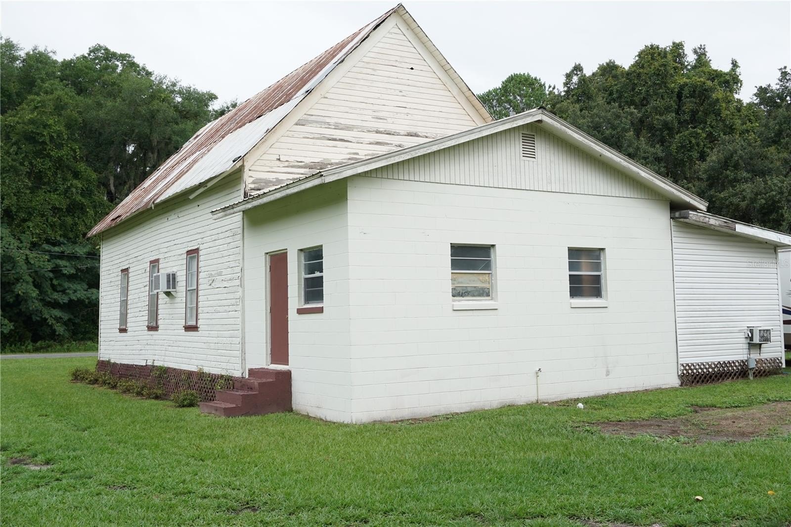 Reddick Assembly Building on Acreage