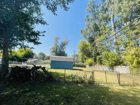 Residential Land in Westland, MI