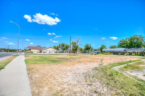 San Angelo Commercial Corner Lot