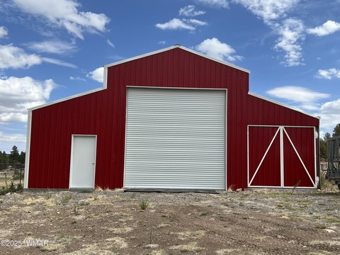 Land with Barn in Nutrioso