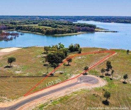 Waterfront Lot on Bois D'Arc