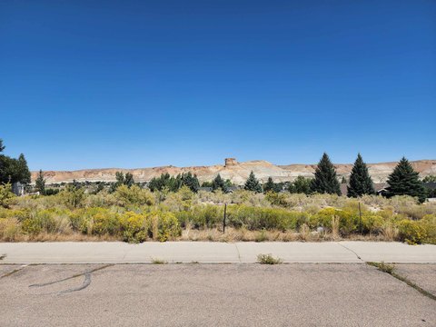 LAND - Green River, WY